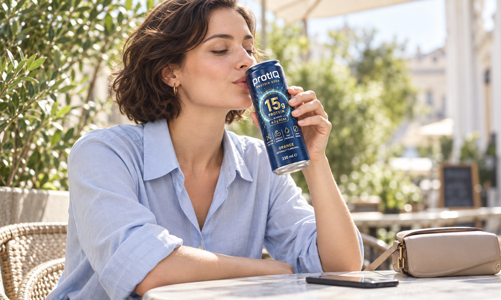 protIQ protein drinks with a refreshing water splash